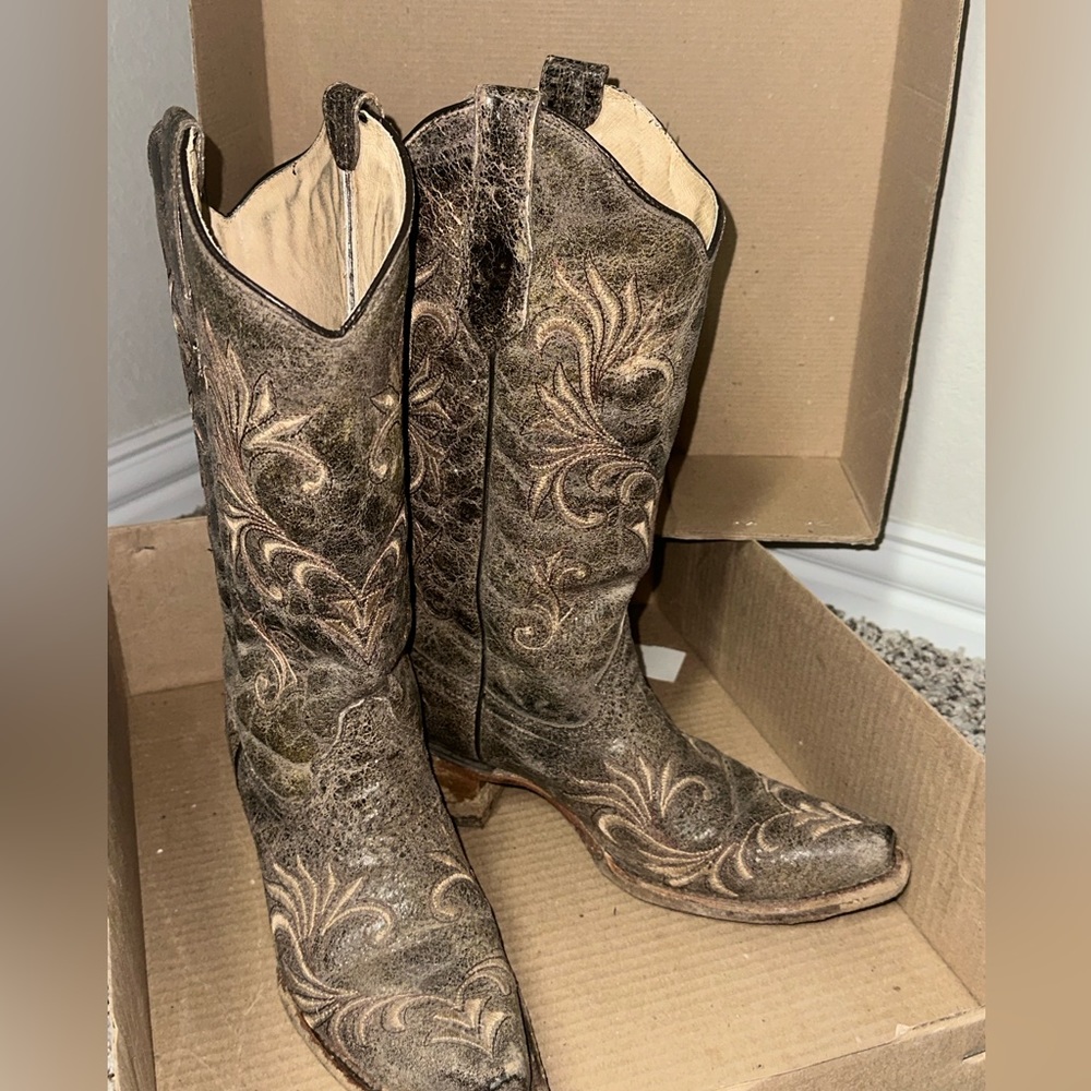 Circle G Embroidered Boots